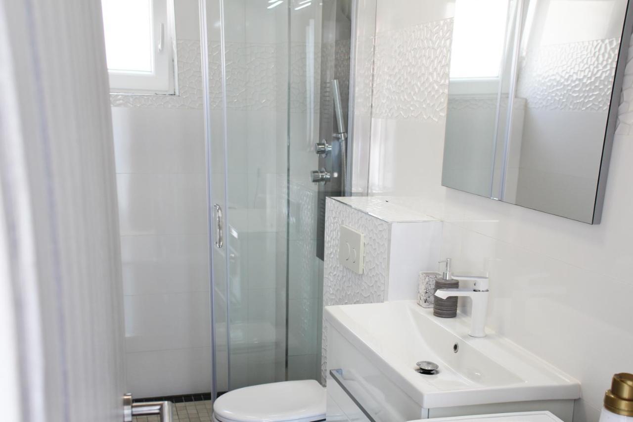 Apartma Luxury Maestral - Private Pool *